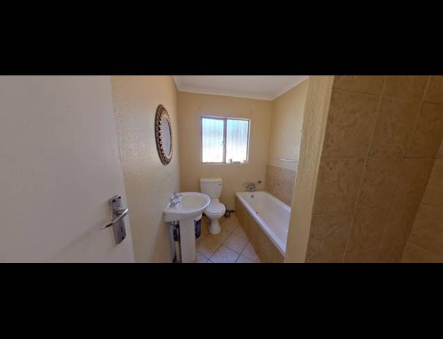 3 BEDROOM HOUSE FOR SALE IN THE ORCHARDS